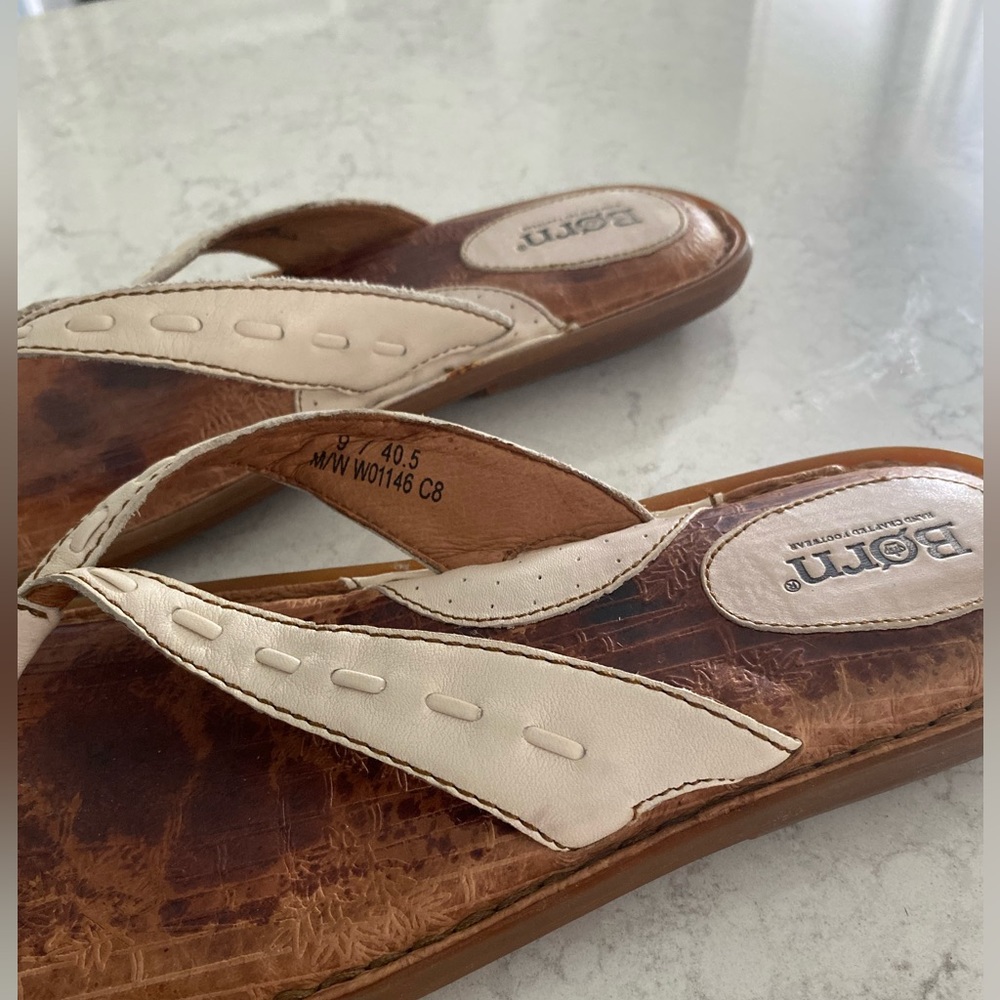 Born white sandal